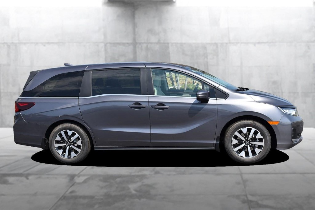 Honda Odyssey Vehicle Full-screen Gallery Image 5