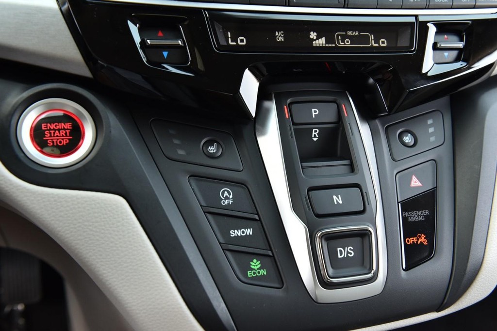 Honda Odyssey Vehicle Full-screen Gallery Image 17