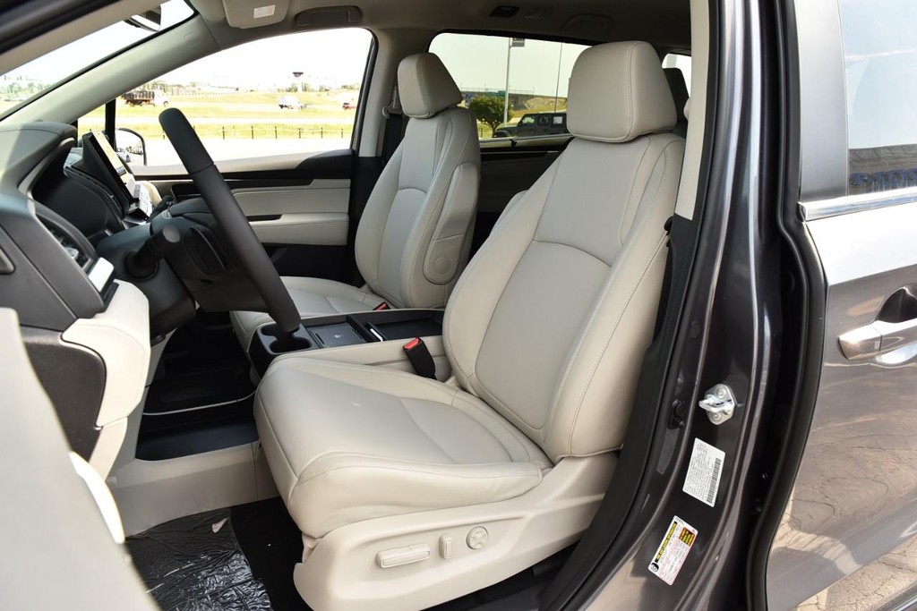 Honda Odyssey Vehicle Full-screen Gallery Image 22