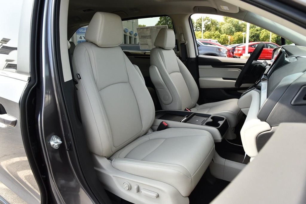Honda Odyssey Vehicle Full-screen Gallery Image 23