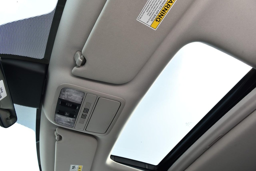 Honda Odyssey Vehicle Full-screen Gallery Image 24