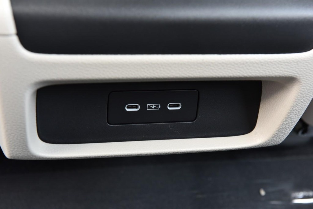 Honda Odyssey Vehicle Full-screen Gallery Image 27
