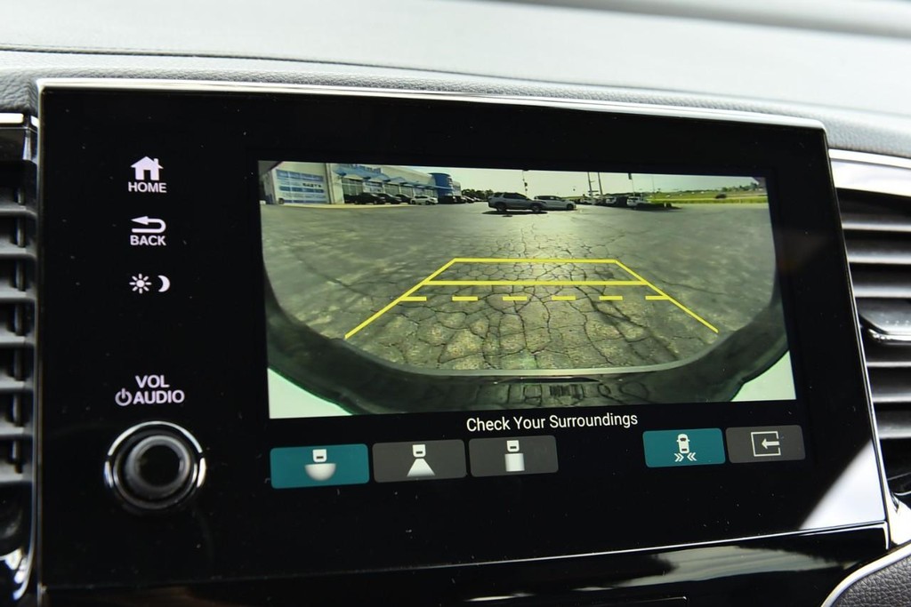 Honda Passport Vehicle Image 14