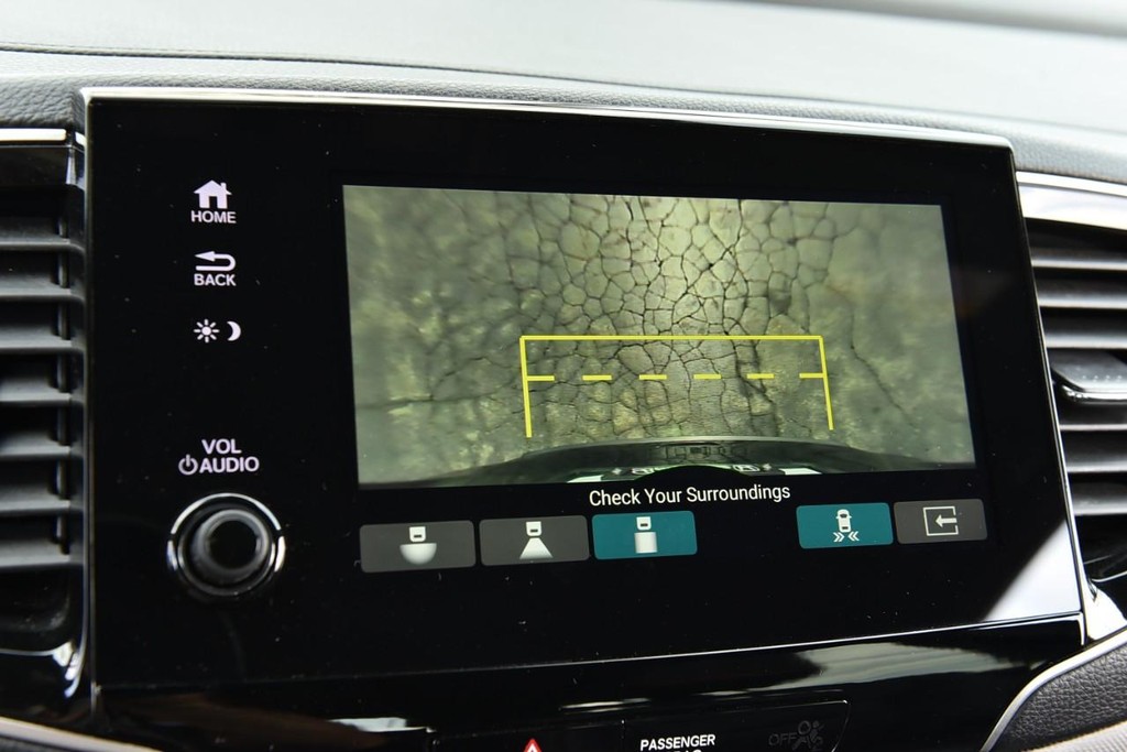 Honda Passport Vehicle Image 15