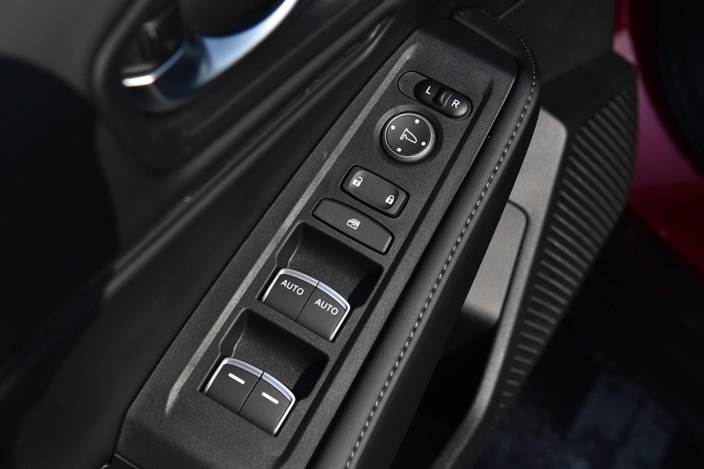 Honda Accord Hybrid Vehicle Full-screen Gallery Image 8