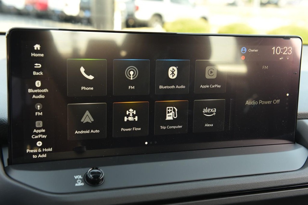 Honda Accord Hybrid Vehicle Full-screen Gallery Image 13
