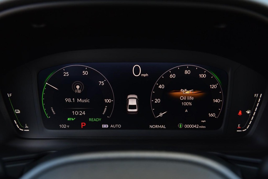Honda Accord Hybrid Vehicle Full-screen Gallery Image 11