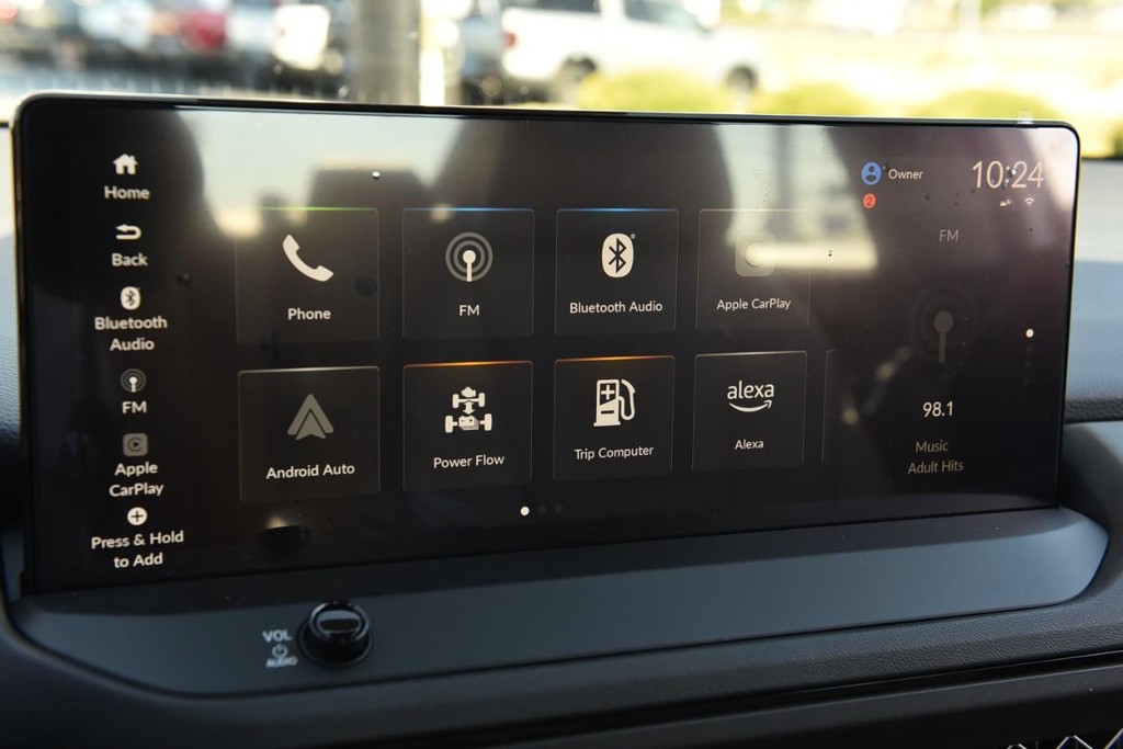 Honda Accord Hybrid Vehicle Full-screen Gallery Image 14