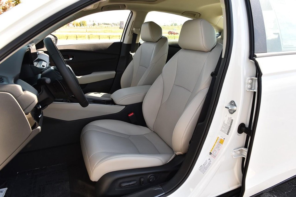 Honda Accord Hybrid Vehicle Full-screen Gallery Image 20