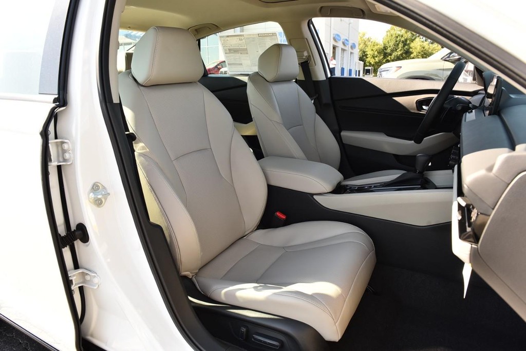 Honda Accord Hybrid Vehicle Full-screen Gallery Image 21