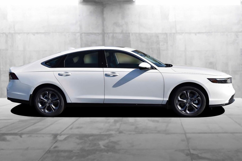 Honda Accord Hybrid Vehicle Image 05