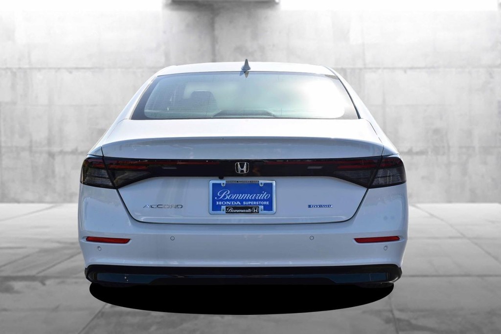Honda Accord Hybrid Vehicle Image 06