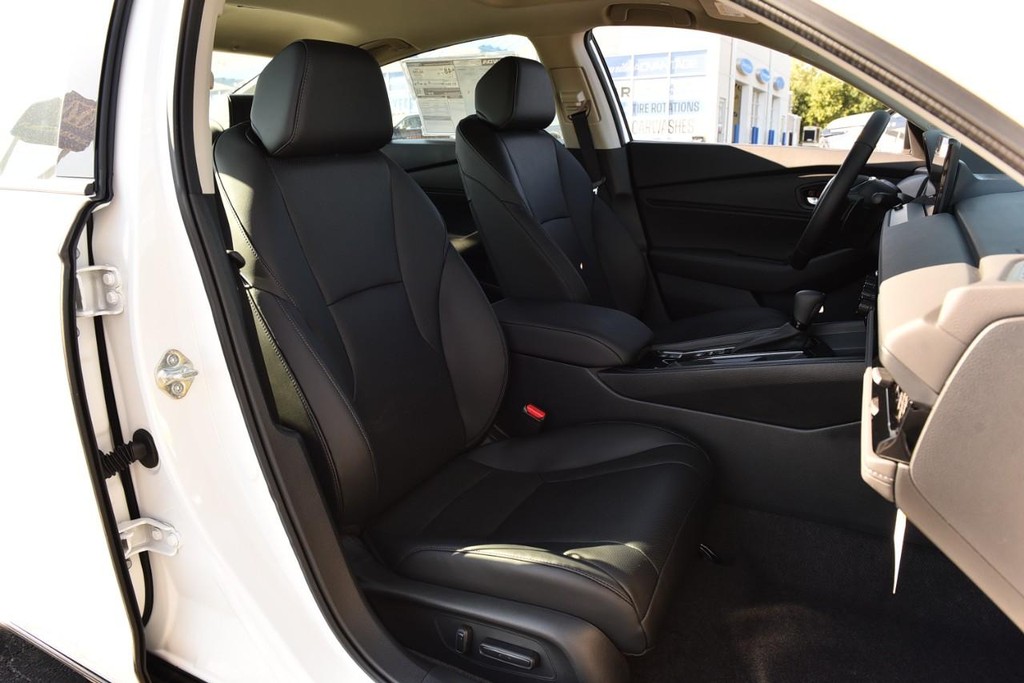 Honda Accord Hybrid Vehicle Image 21