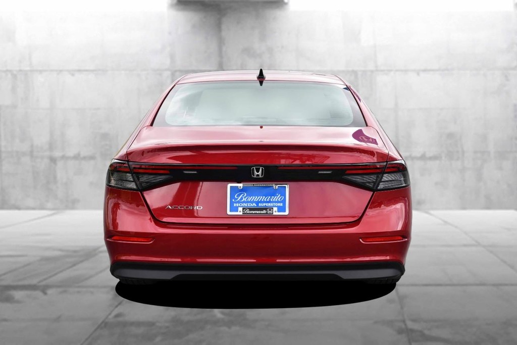 Honda Accord Sedan Vehicle Image 06