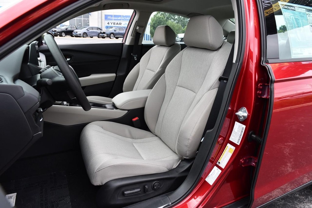 Honda Accord Sedan Vehicle Image 19