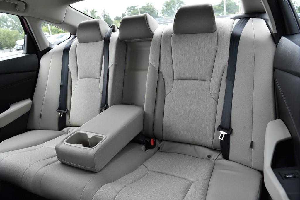 Honda Accord Sedan Vehicle Image 22