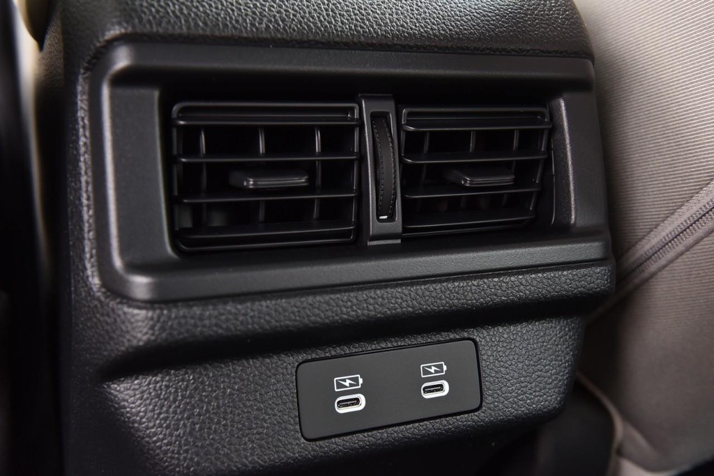 Honda Accord Sedan Vehicle Image 23