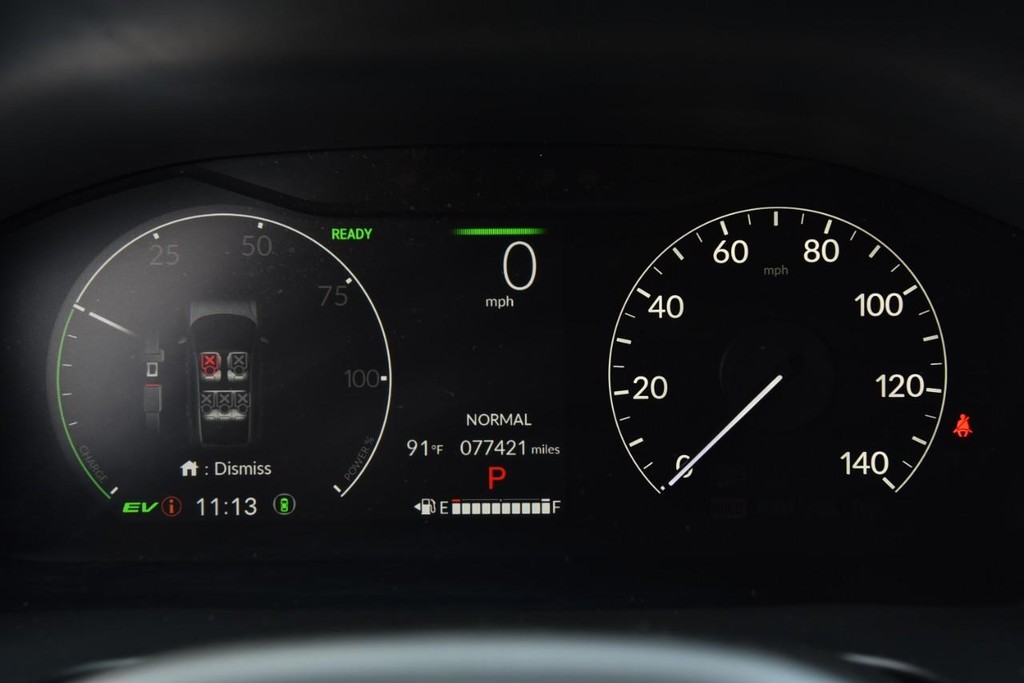 Honda CR-V Hybrid Vehicle Image 11