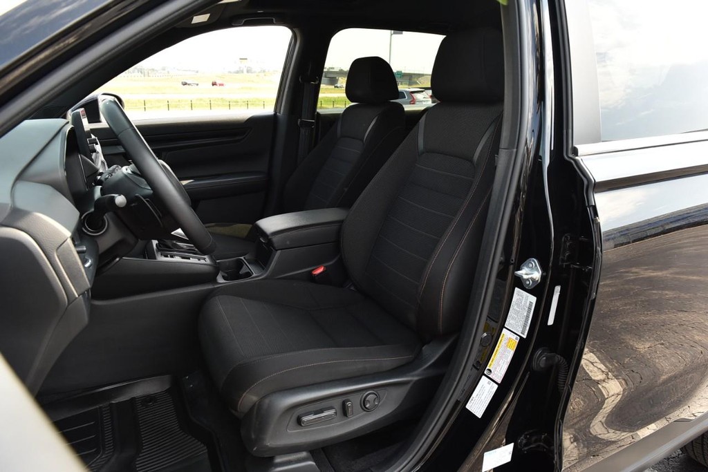 Honda CR-V Hybrid Vehicle Image 20