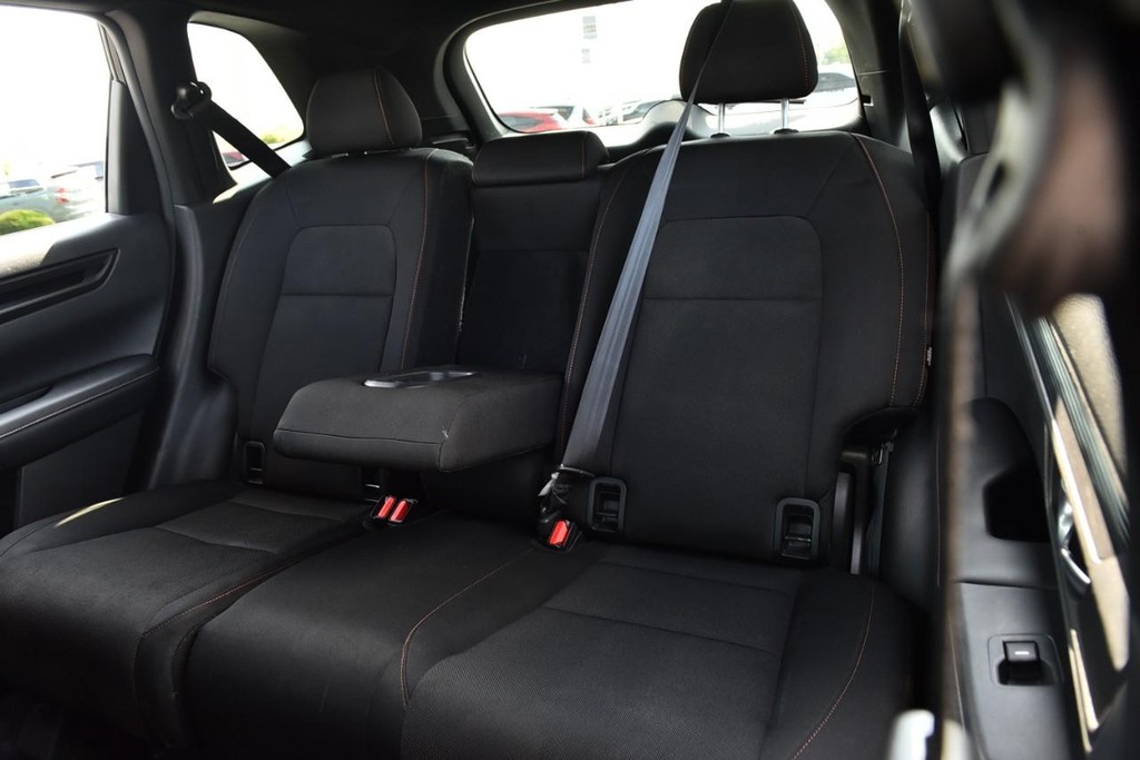 Honda CR-V Hybrid Vehicle Image 23