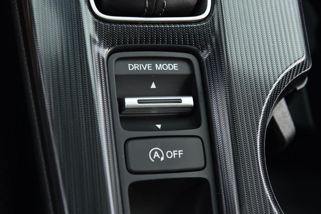 Honda Civic Hatchback Vehicle Full-screen Gallery Image 17
