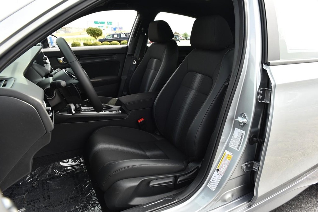 Honda Civic Hatchback Vehicle Full-screen Gallery Image 20