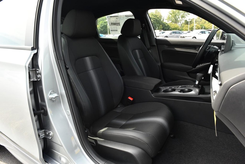 Honda Civic Hatchback Vehicle Full-screen Gallery Image 21
