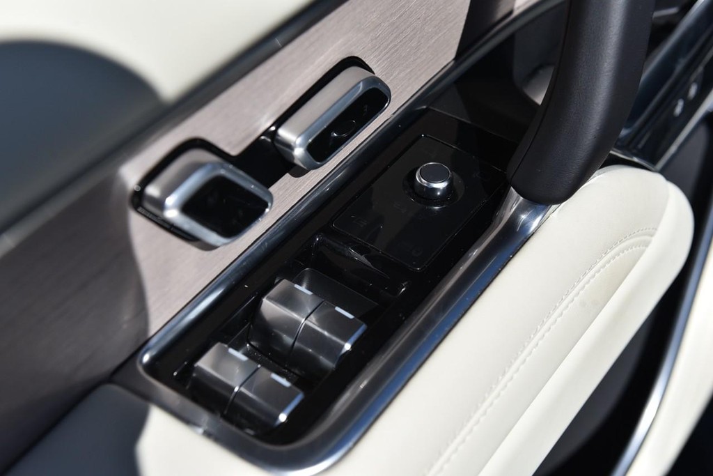Land Rover Range Rover Vehicle Image 08