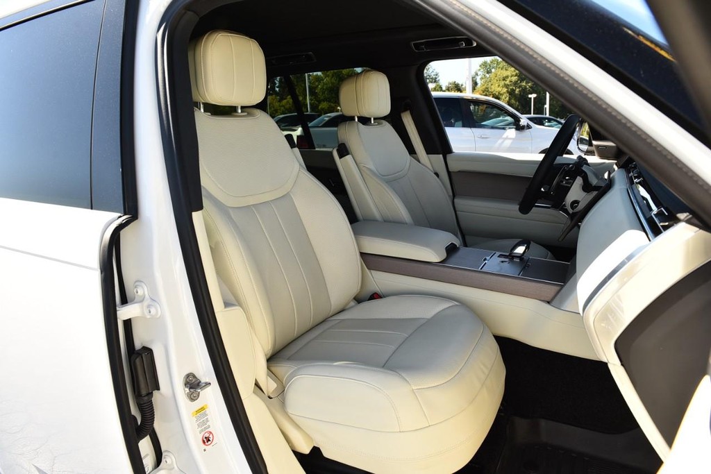 Land Rover Range Rover Vehicle Image 19