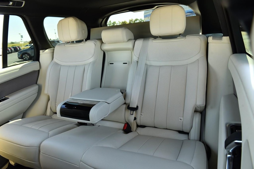 Land Rover Range Rover Vehicle Image 21