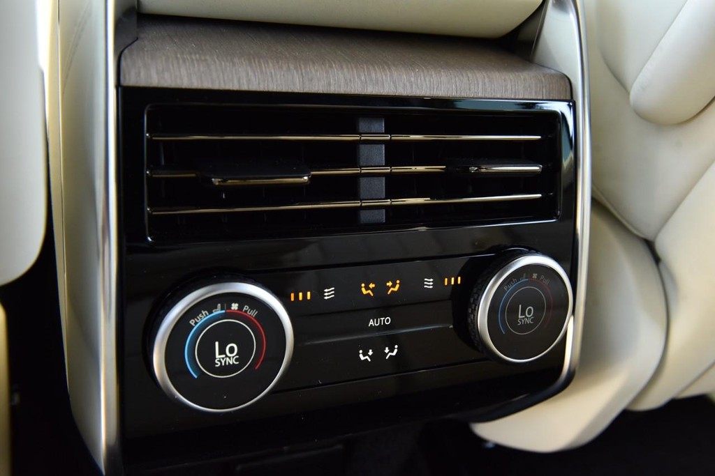 Land Rover Range Rover Vehicle Image 22