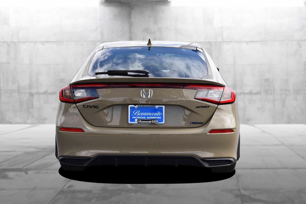 Honda Civic Hatchback Hybrid Vehicle Image 06