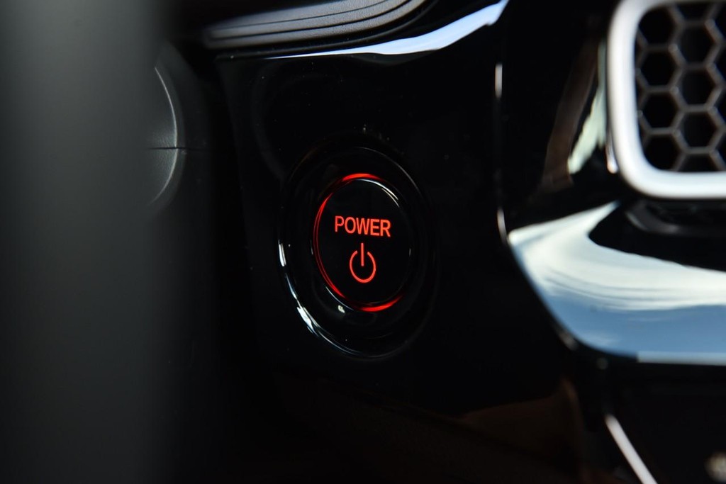 Honda Civic Hatchback Hybrid Vehicle Image 18