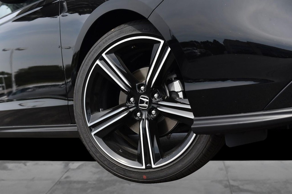 Honda Accord Sedan Vehicle Image 03