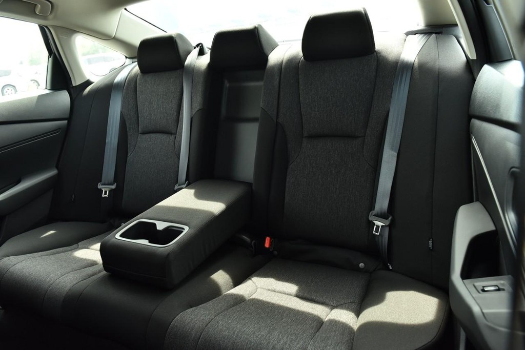 Honda Accord Sedan Vehicle Image 22