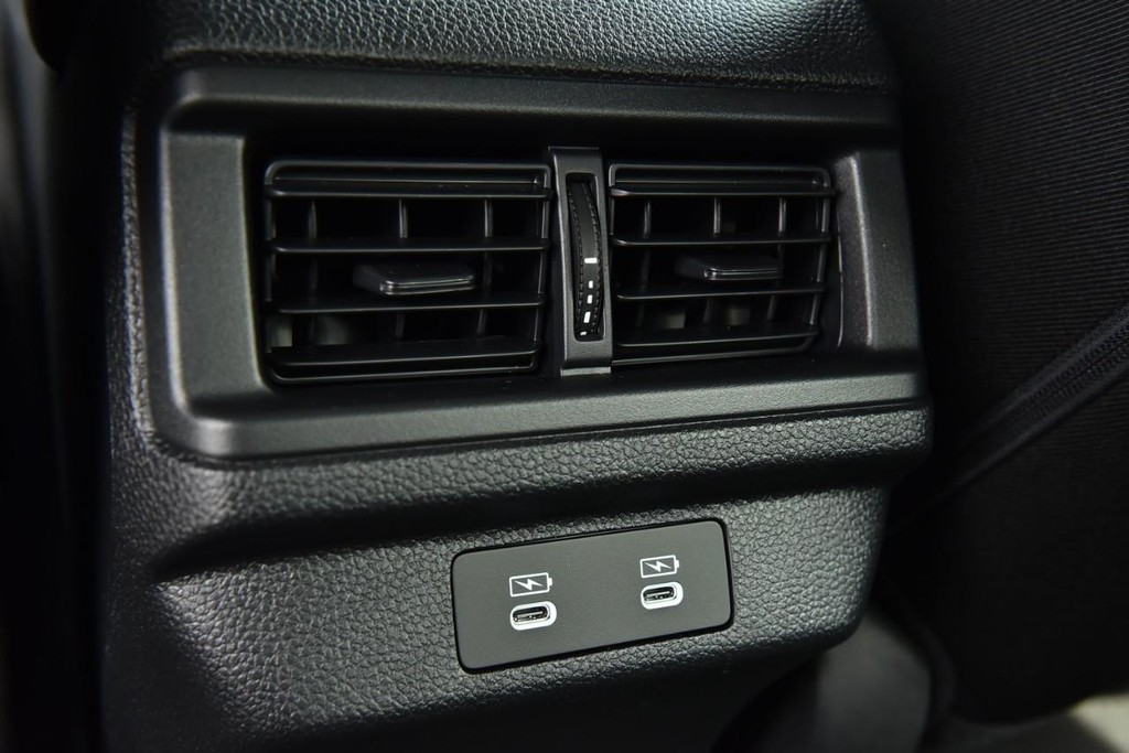 Honda Accord Sedan Vehicle Image 23
