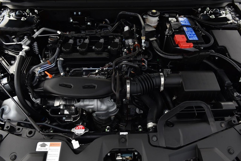 Honda Accord Sedan Vehicle Image 25