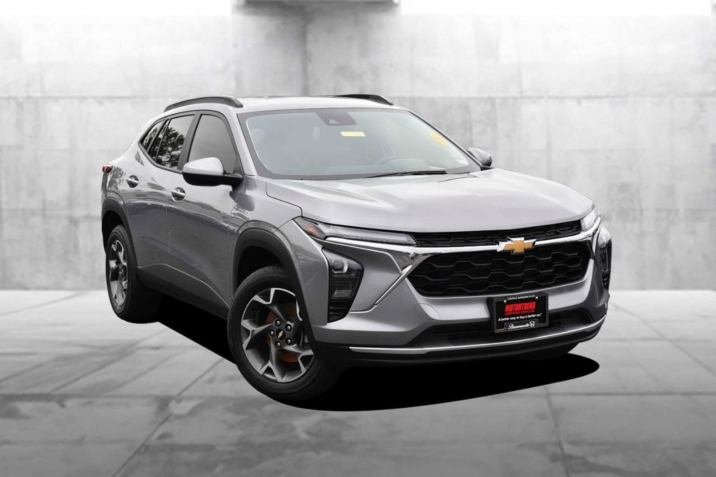 Chevrolet Trax Vehicle Image 02