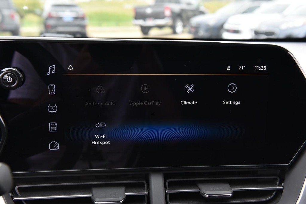 Chevrolet Trax Vehicle Image 12