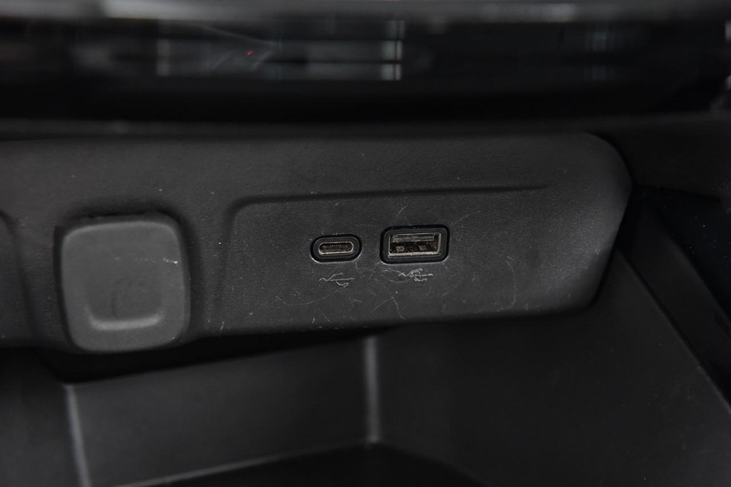Chevrolet Trax Vehicle Image 14