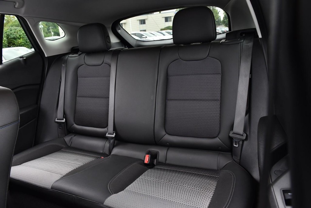 Chevrolet Trax Vehicle Image 20