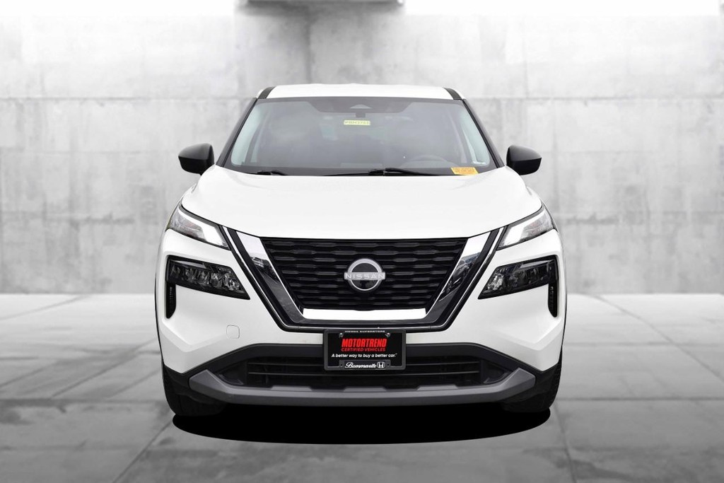 Nissan Rogue Vehicle Image 04