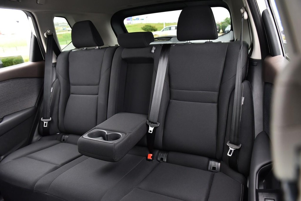 Nissan Rogue Vehicle Image 20