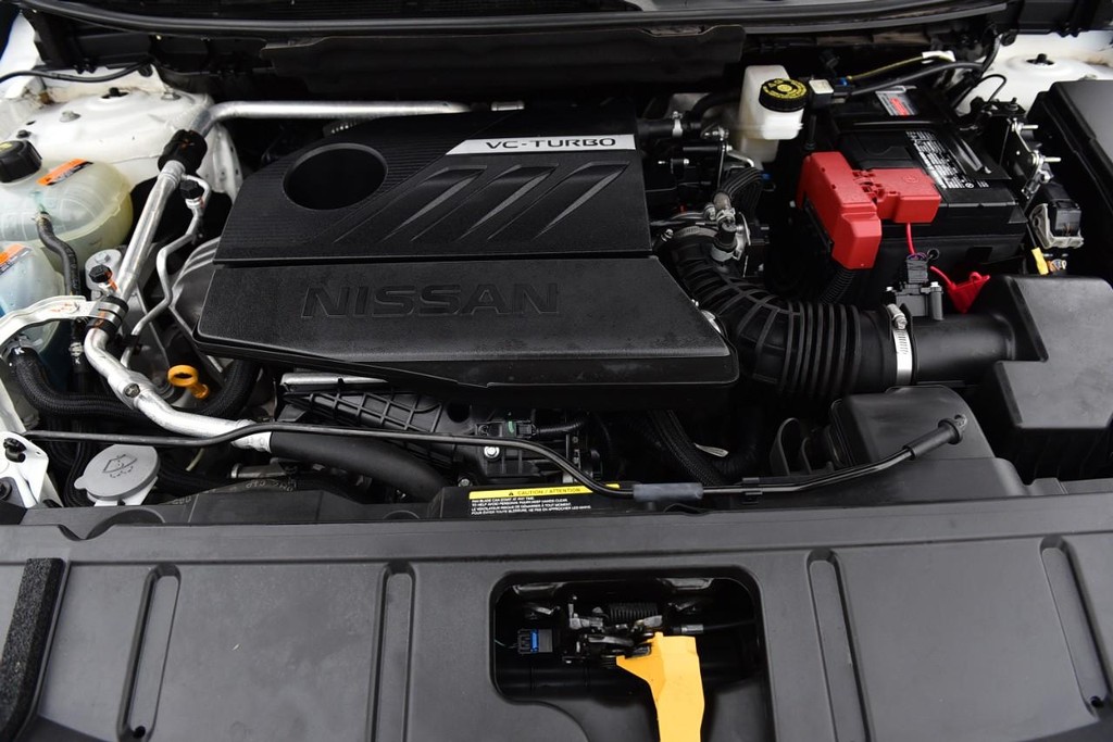 Nissan Rogue Vehicle Image 23