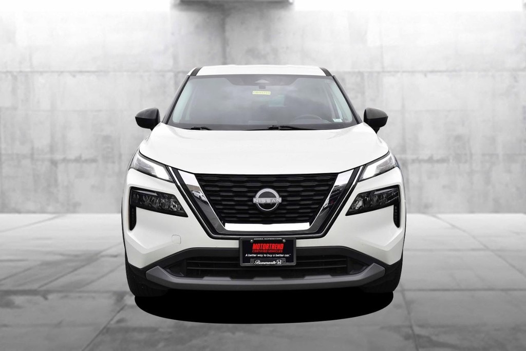 Nissan Rogue Vehicle Image 04