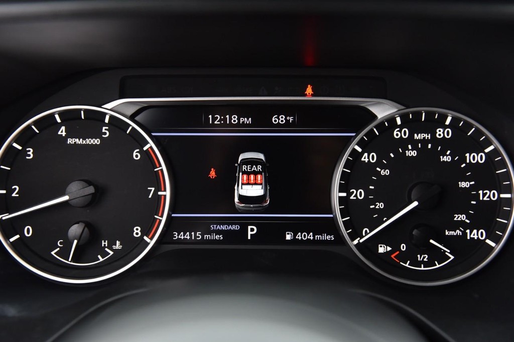 Nissan Rogue Vehicle Image 11