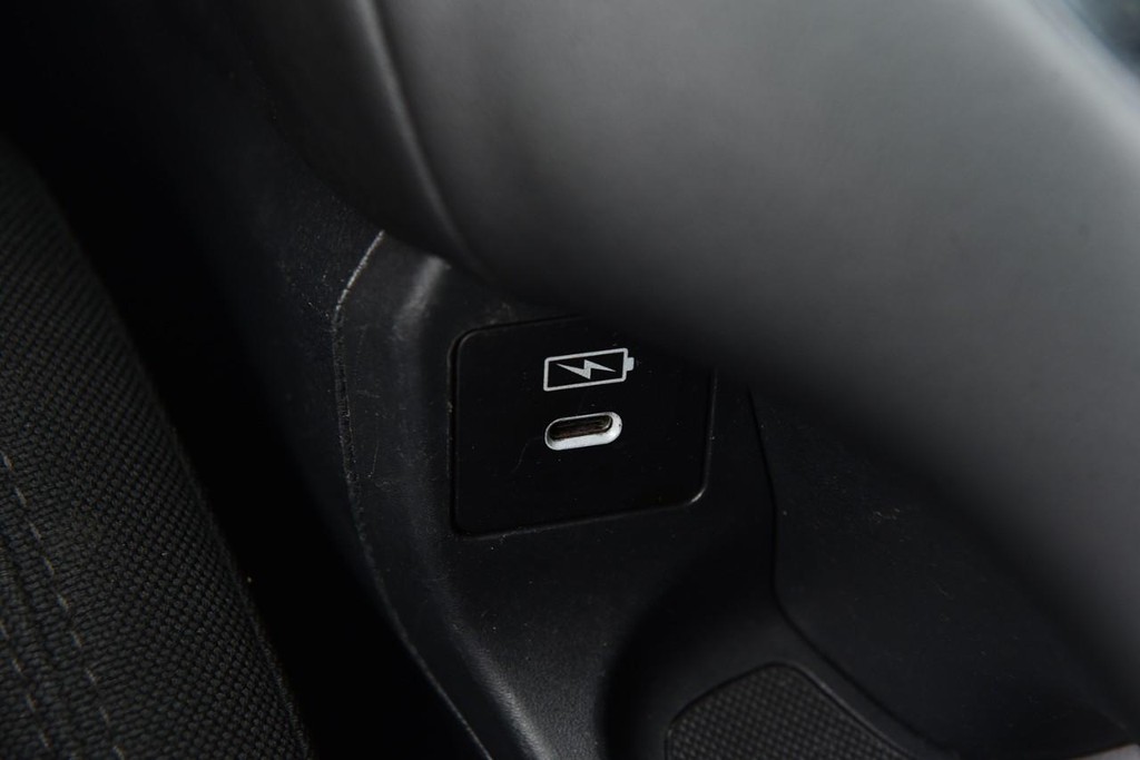 Honda HR-V Vehicle Image 16