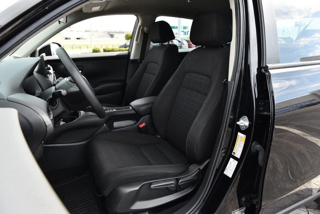 Honda HR-V Vehicle Image 19