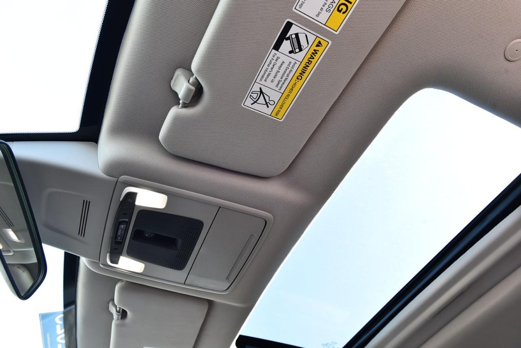 Honda CR-V Vehicle Image 22