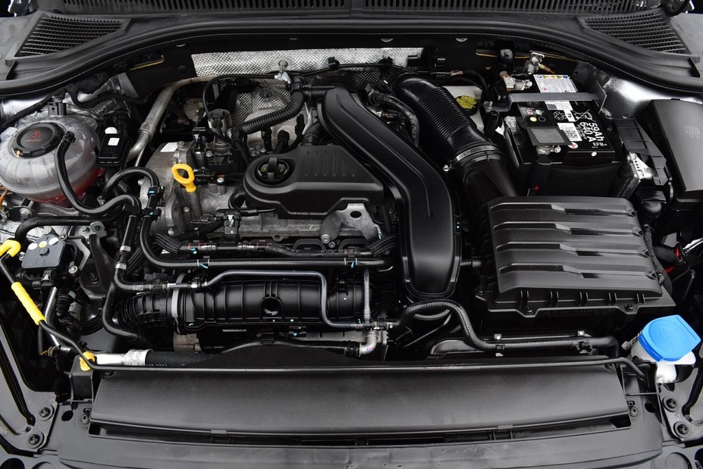 Volkswagen Jetta Vehicle Image 25